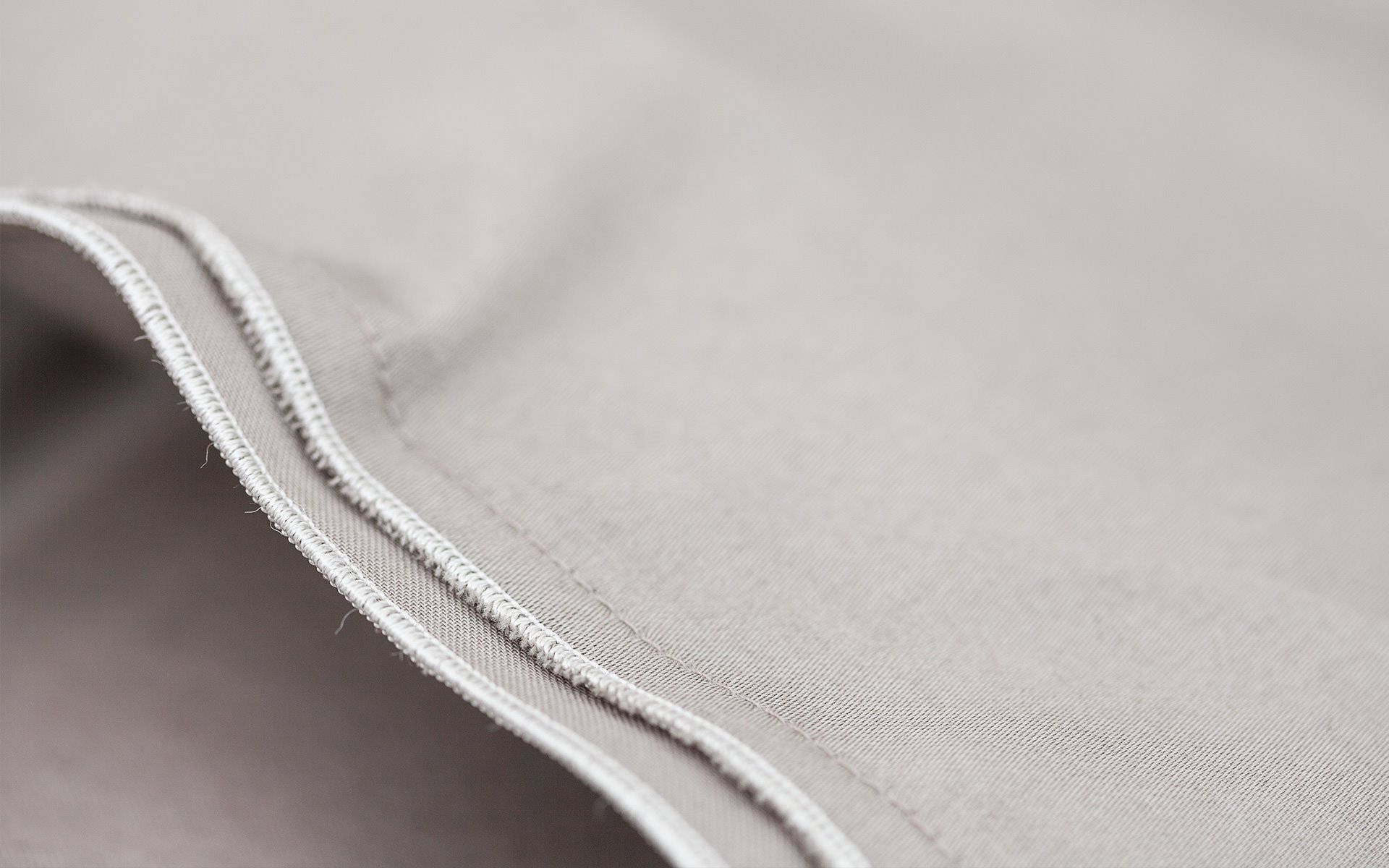 Mrs.Me DuvetCoverSet Layers Taupe detail 1920x1200